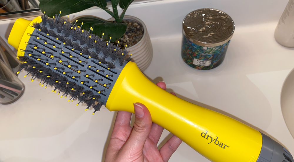 You Have To Try This Amazing New Blow Dryer Brush